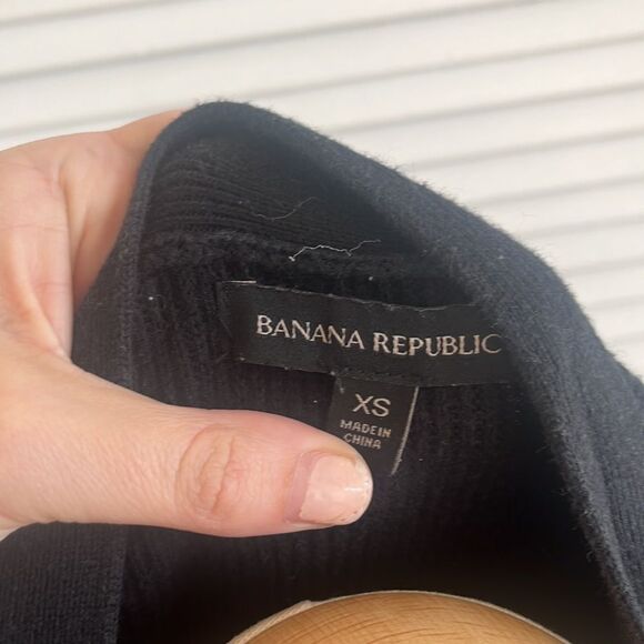 Banana Republic Black Ribbed Cardigan - Picture 2 of 3